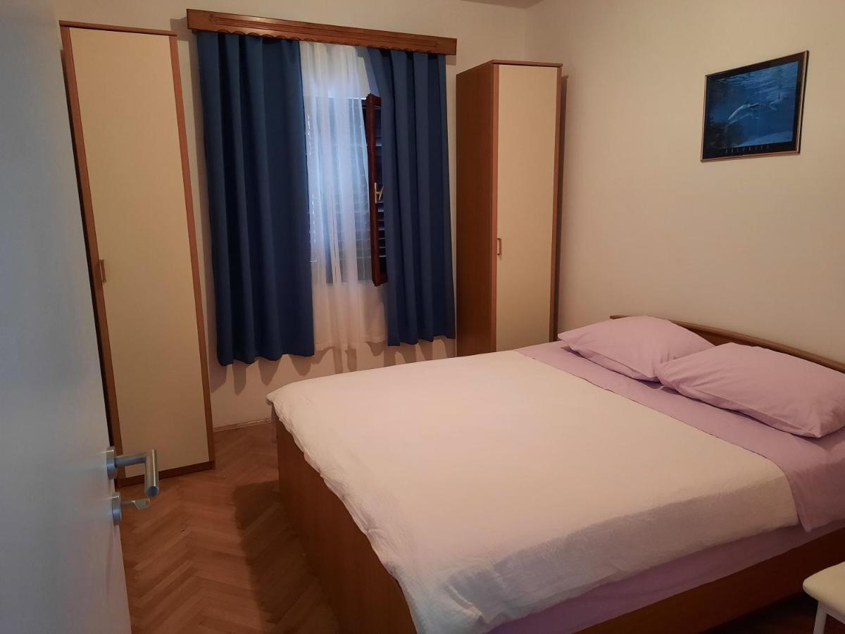 Apartments Marijana Zavalatica Bagian luar foto